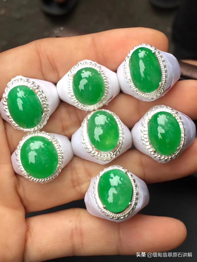 中国十大翡翠手镯品牌,哪些牌子的翡翠比较知名？
