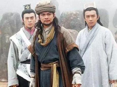 耶律洪基:《天龙八部》耶律洪基被义弟活捉，萧峰为何还要出手抢？