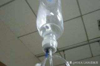 为什么现在的医生看病很少给人打针,更多是让你吊盐水？