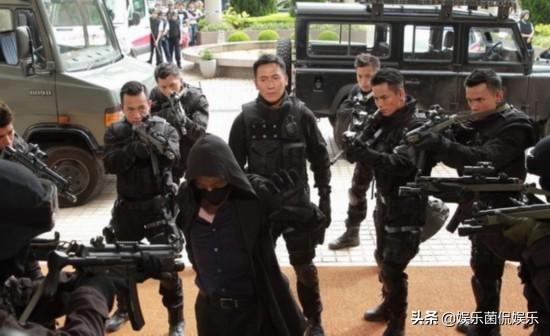 庄卓源:你们更喜欢看《飞虎1》还是《飞虎2》呢？