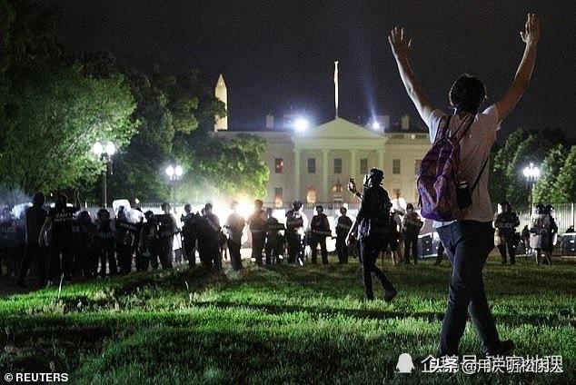 安海瑟威:美国明尼苏达州，安提法反政府武装，是如何建立起来的呢？