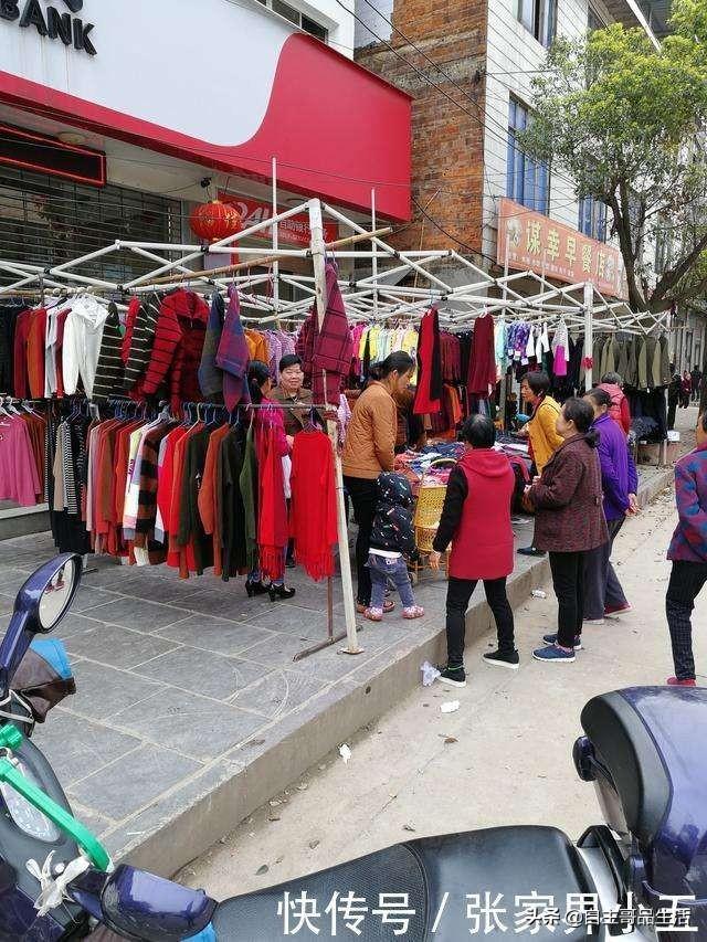 卖衣服需要什么技巧吸引顾客