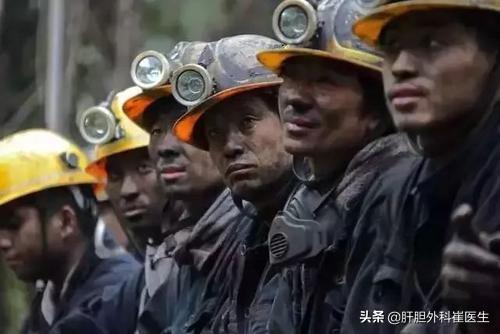 骨性关节炎吃什么药:膝关节骨性关节炎吃什么药 患有膝骨性关节炎该如何治疗？得了骨关节炎怎么治疗好？