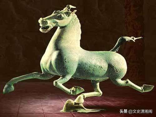 马的种类及图片:世人皆知马踏飞燕，但是踏飞燕的那匹马你知道是什么品种吗？