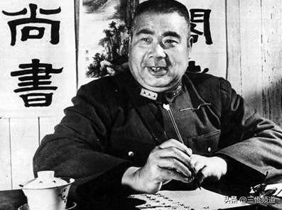 溥仪晚年灵异事件:晚年张作霖已是大元帅，见到退位的溥仪，为何依然选择下跪？