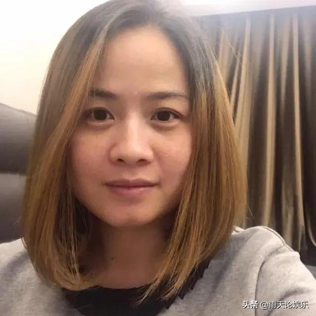 岳云鹏媳妇:岳云鹏昨天不小心把老婆的化妆盒打翻了，在线求救，你怎么看？