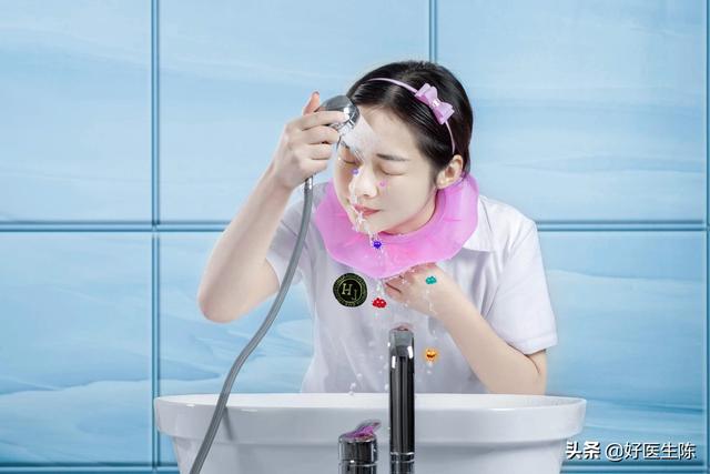 头条问答 - 如果要使脸部肌肤光滑细腻,白皙的话用什么洗面奶好?