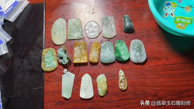 翡翠黑皮料是哪个场口,莫湾基铁锈皮一般出什么料子？