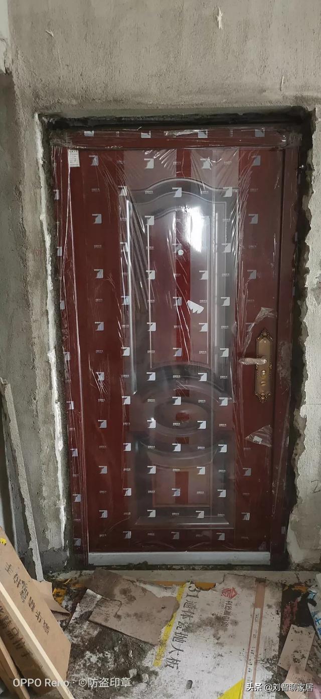酒店灵异事件烧死人:据传某地某户指纹锁在着火断电的情况下，无法打开导致六人遇难？