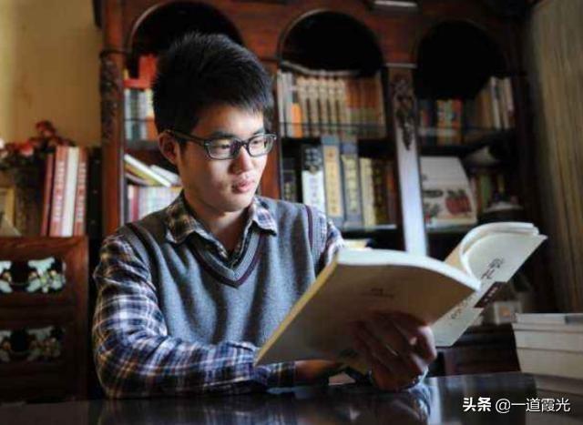 清华女生铊中毒:质疑清华的女生向学校道歉，剧情反转有什么故事吗对此你怎么看