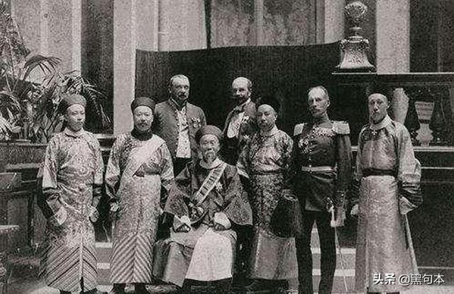 翁帆产下一子:李鸿章40岁老来得子，小妾生下亲儿后，李鸿章如何对待其继子？
