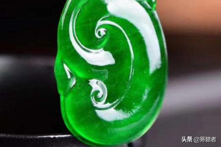 翡翠玉项链价格,满绿翡翠项链价格是多少钱？