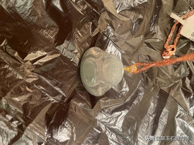 翡翠免费估价网站,翡翠手镯估价，拜托拜托？