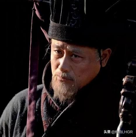 三国中,荀彧为何以前帮助曹操,后期又反对曹操,他是不是傻?