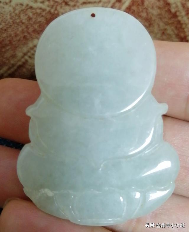 怎样确定翡翠是不是染色注胶,翡翠拍照片能看出真假吗？怎么鉴定？