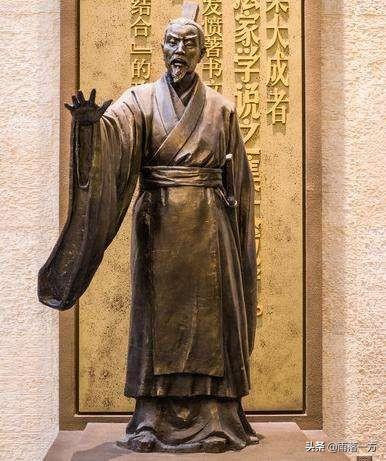 《韩非子》一书的寓言有哪些,能否谈谈？