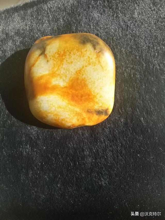 和田玉碧玉籽料价格,疫情过后新疆和田玉籽料又是什么行情呢？