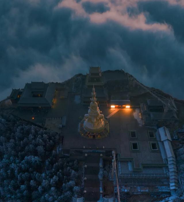 郭襄和张三丰:郭襄和张三丰分开后有什么故事？为什么能开创峨眉派？
