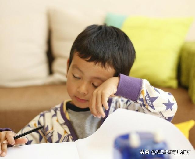 孩子注意力不集中怎么办:12岁孩子注意力不集中是什么原因 孩子很聪明但注意力不集中，如何锻炼孩子的专注力？