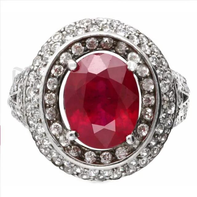 如何判断石头是不是玉石,怎样辨别一块石头是不是玉？需要详细回答？