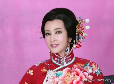 演员姜文去世:刘晓庆大闹恩师葬礼，冯小刚不敢劝阻，姜文有苦说不出，为什么？