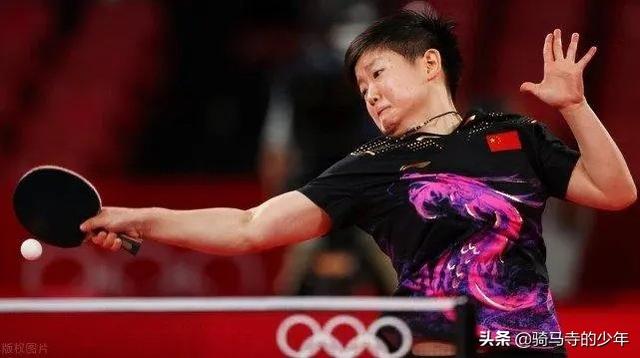 好汉花龙插曲:好汉花龙 电影 女单半决赛伊藤0：4惨败孙颖莎，为何没打出霸气？输在哪里？