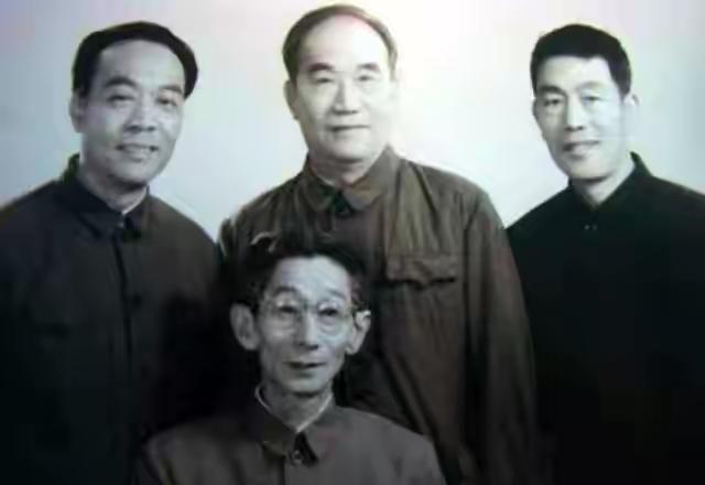 杨少华个人资料简介:单论相声水平，常宝华和杨少华谁的能力更强一点？