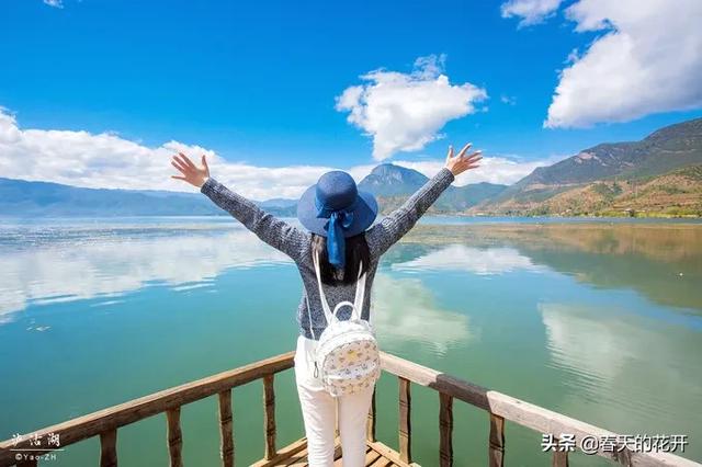 <a href=https://maguai.com/list/52-0-0.html target=_blank class=infotextkey><a href=https://maguai.com/list/52-0-0.html target=_blank class=infotextkey>旅游</a></a>风景区发<a href=https://maguai.com/list/256-0-0.html target=_blank class=infotextkey><a href=https://maguai.com/list/256-0-0.html target=_blank class=infotextkey>朋友圈</a></a>的说说:适合<a href=https://maguai.com/list/52-0-0.html target=_blank class=infotextkey><a href=https://maguai.com/list/52-0-0.html target=_blank class=infotextkey>旅游</a></a>时发<a href=https://maguai.com/list/256-0-0.html target=_blank class=infotextkey><a href=https://maguai.com/list/256-0-0.html target=_blank class=infotextkey>朋友圈</a></a>的句子有哪些？