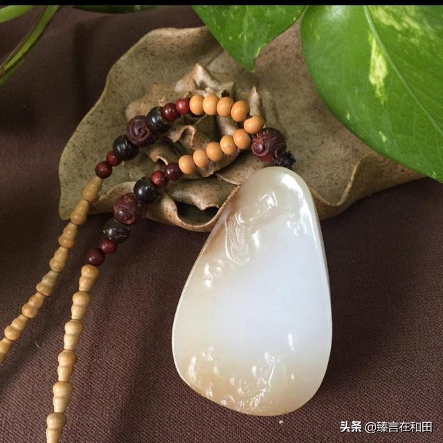 女人和田玉戴什么图案好,送礼送和田玉合适吗？有哪些礼物值得推荐？