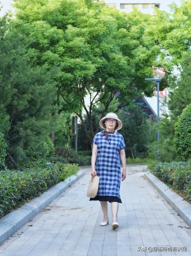 70老太40容貌(70多岁的女人是如何打扮的？