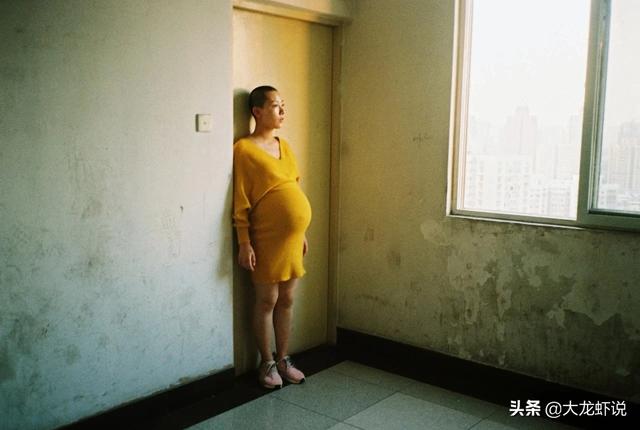 苏紫紫艺术照:人大才女选择做人体模特的王嫣芸怎么样了？