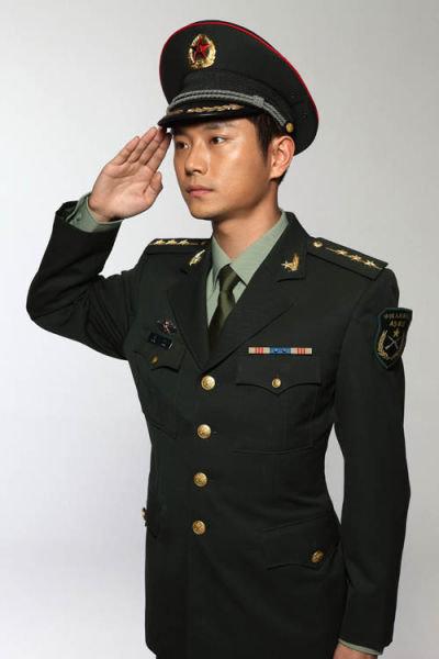 头条问答 - 专科保留学籍去当兵,现考上特种兵士官学校,两个学校怎么