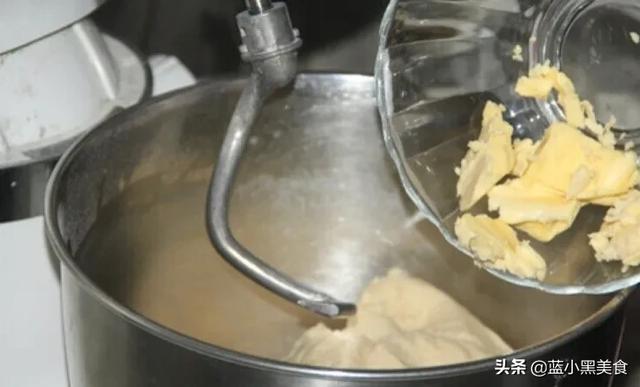 甜甜圈图片:甜甜圈是烤出来的还是油炸的？怎么做好吃？