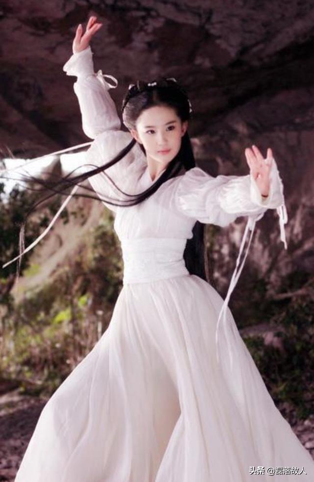 刘亦菲的妹妹:刘亦菲饰演的赵灵儿和小龙女，你更喜欢哪个角色
