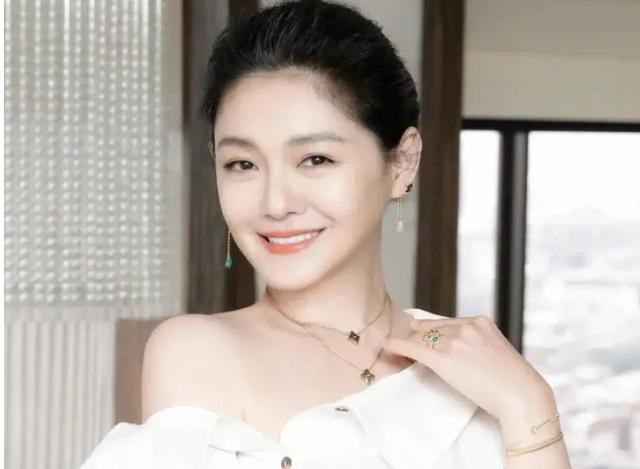 大s汪小菲近况:大s和汪小菲，你们支持谁？