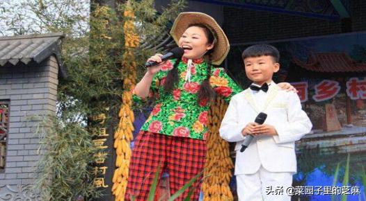 朱之文近况:有人说电视上看不见“草帽姐”了，她的近况怎么样