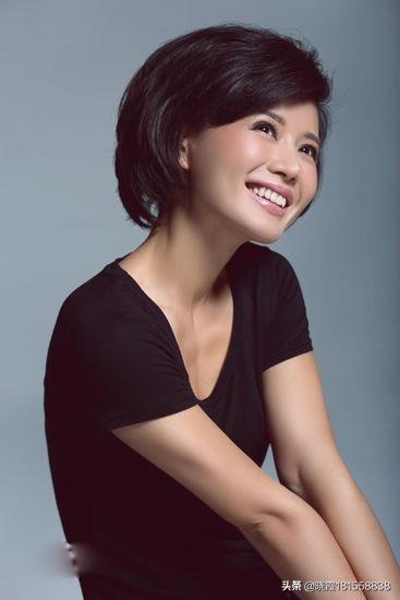 傅程鹏和程愫:与傅程鹏离婚后，独自抚养儿子的程愫现状怎么样了？