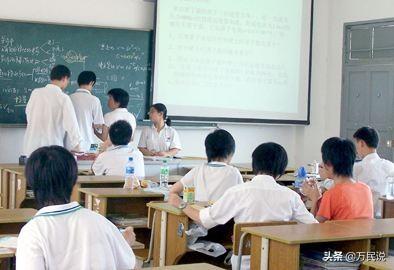 何兴丽是老师吗:教哪科的老师最轻松，为什么？