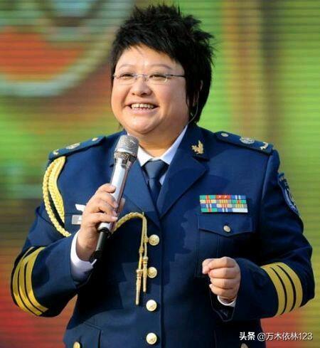 蒋欣捐款惹怒韩红:韩红开演唱会你会支持吗？