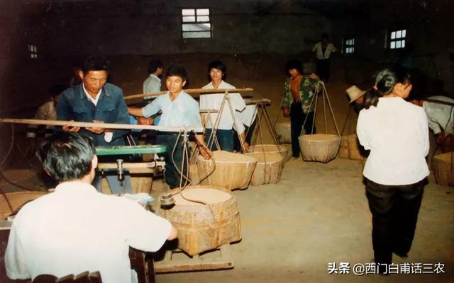 当年农民交公粮就是农业税吗？除了农业税还有哪些费用？