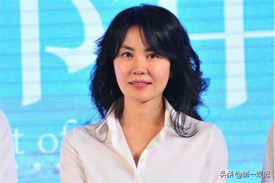 闫妮老公是谁:有人说闫妮离婚十五年成爱情收割机，你如何看？
