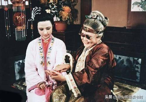 台湾灵异事件飞越鬼门关:胡庸医见尤二姐，不觉魂飞魄散，是惊骇她的美貌还是病势？