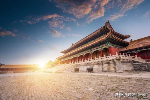 北京故宫资料:北京故宫在建筑格局上有什么特点？
