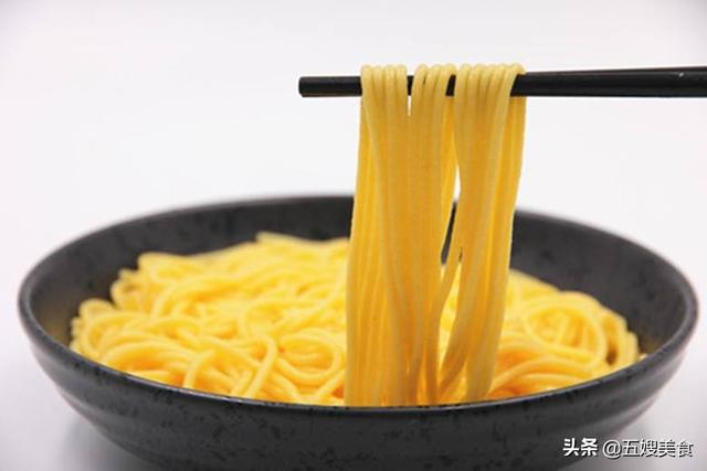 头条问答 - 粗玉米面能做饸饹面吗?(8个回答)