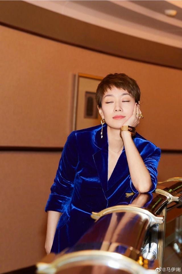 季晓鸥:《在远方》马伊琍饰演的路晓鸥，这个角色为什么不合群？