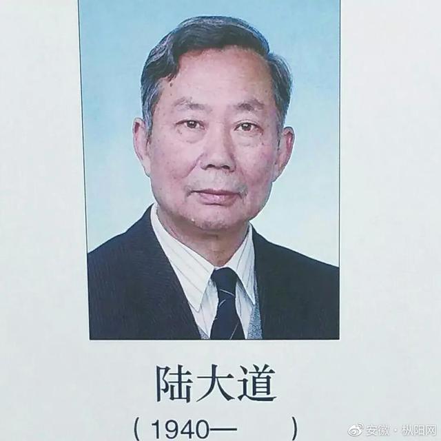 锁骨菩萨:为什么世间说看破红尘，而不是黄尘或黑尘或者白尘？