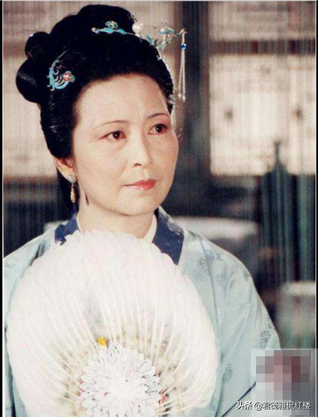 隆宸翰:贾赦是荣国公，贾政区区一个六品主事，为何邢夫人地位不如王夫人