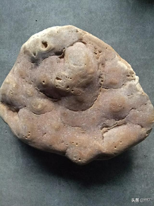 黄蜡石原石价格表,怎样了解蜡石的行情价呢？