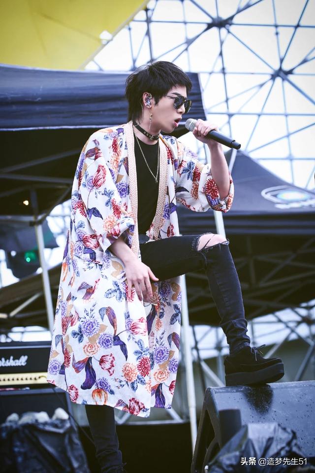 卧虎藏龙主题曲:中国现在的哪些歌手在欧美很受欢迎？