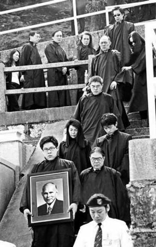 李嘉诚李兆基:香港富豪那么多，霍家财产比不上李嘉诚李兆基，为何地位最特殊？